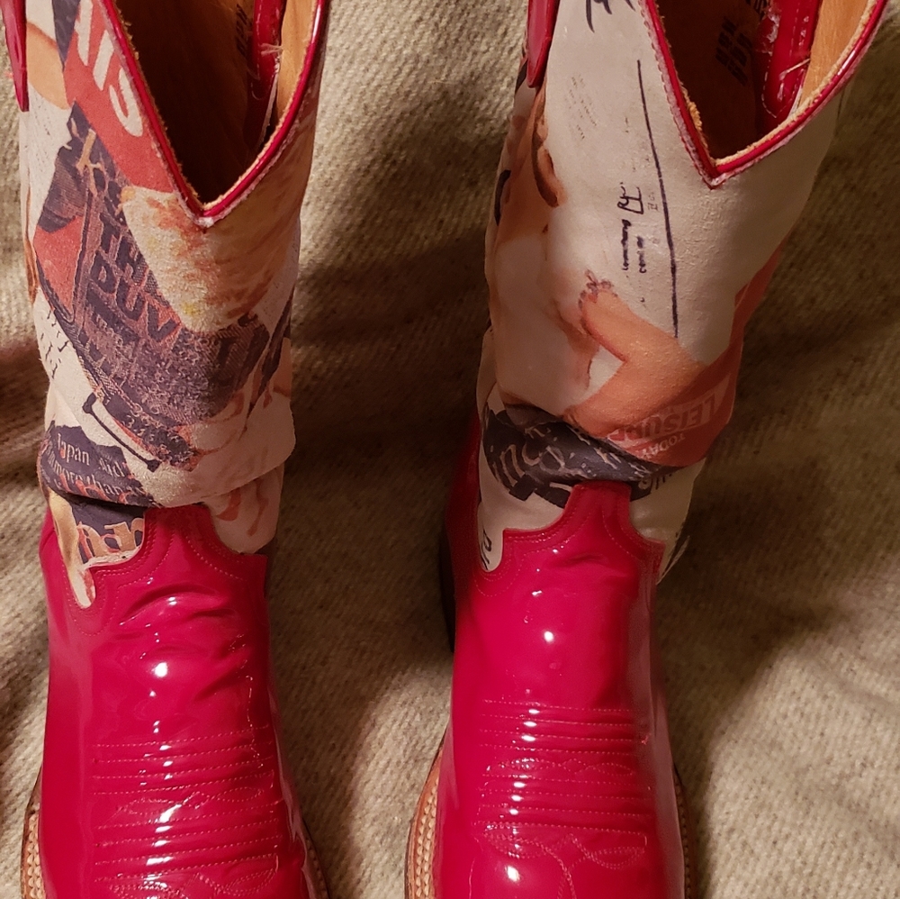 Boots - Picture 3 of 4
